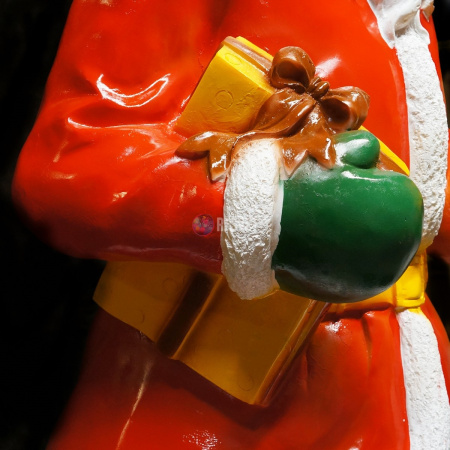 Объемная фигура из стекловолокна "Санта с подарками" 170*85*65 см, с трансформатором