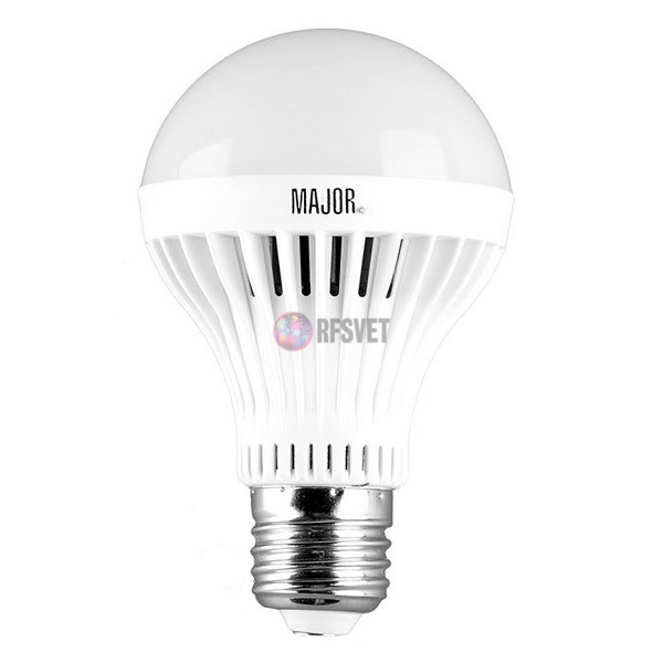 LED лампа 7W холодное свечение E27