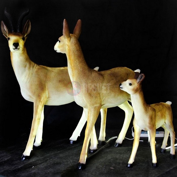 Объемные фигуры из стекловолокна "Семья антилоп"