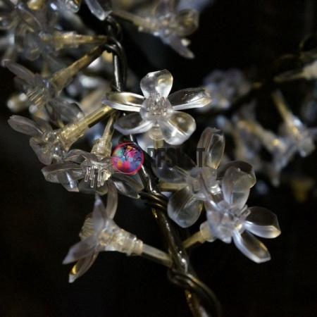 Световое дерево «Сакура», диаметр 1.5 м, высота 1.9 м, 864 лепестка, белое