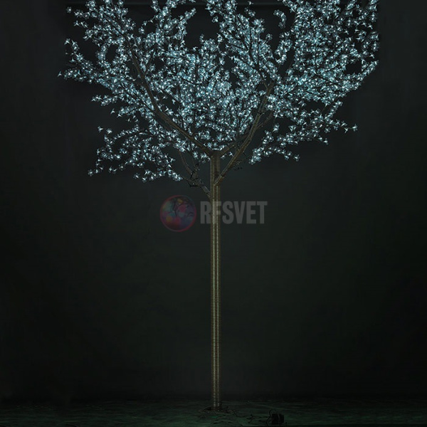 Световое дерево «Сакура», диаметр 3,0 м, высота 3,6 м, 2688 лепестка, теплое белое