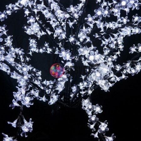 Световое дерево «Сакура», диаметр 1.5 м, высота 1.9 м, 864 лепестка, белое